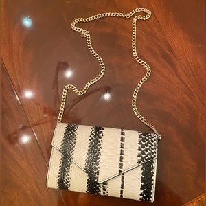 NWOT | Jules Kae | Black & White Snake Crossbody/Clutch